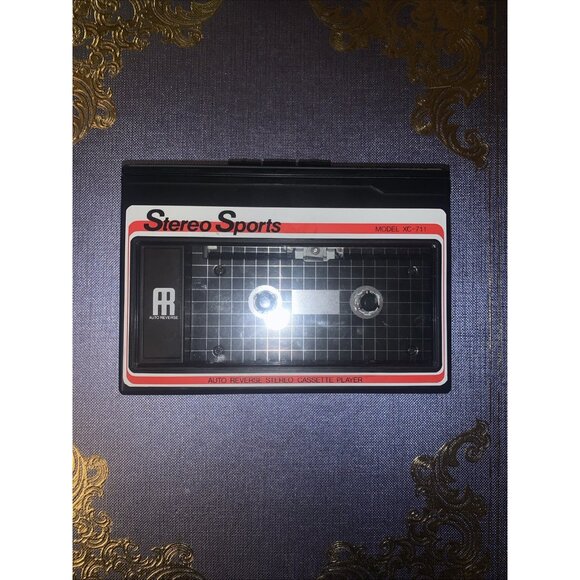 Stereo Sports Vintage Portable Cassette Player XC-711 - TESTED WORKING - Picture 1 of 6